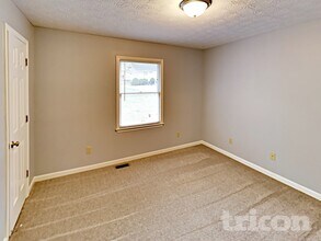 2815 Club Forest Dr SE in Conyers, GA - Foto de edificio - Building Photo