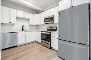 202 Hooker Ave in Poughkeepsie, NY - Building Photo