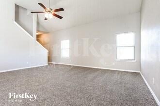 703 Woodcrest Dr in Ennis, TX - Building Photo - Building Photo