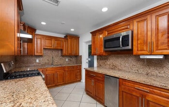 251 NW 110th St in Miami, FL - Building Photo - Building Photo