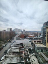 39-16 Prince St in Queens, NY - Foto de edificio - Building Photo