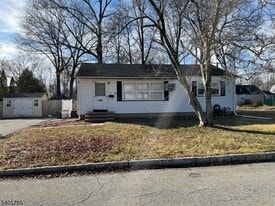 31 Kingston Rd in Parsippany Troy Hills, NJ - Building Photo