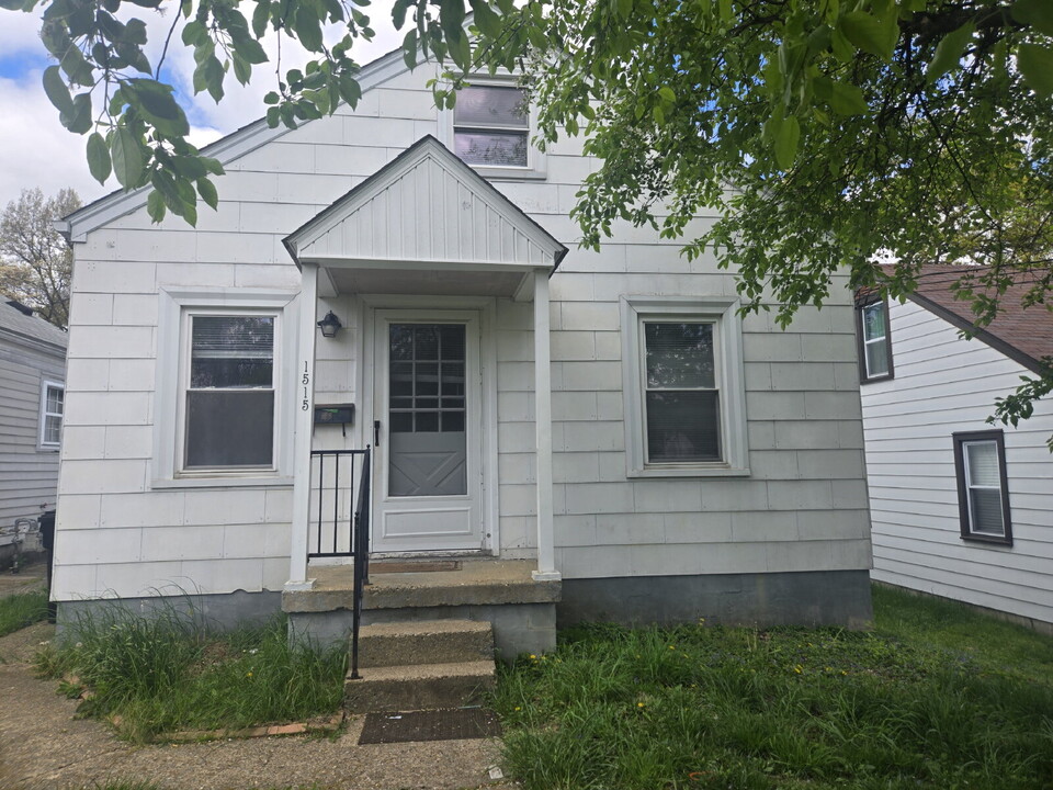 1515 Huntoon Ave in Louisville, KY - Building Photo