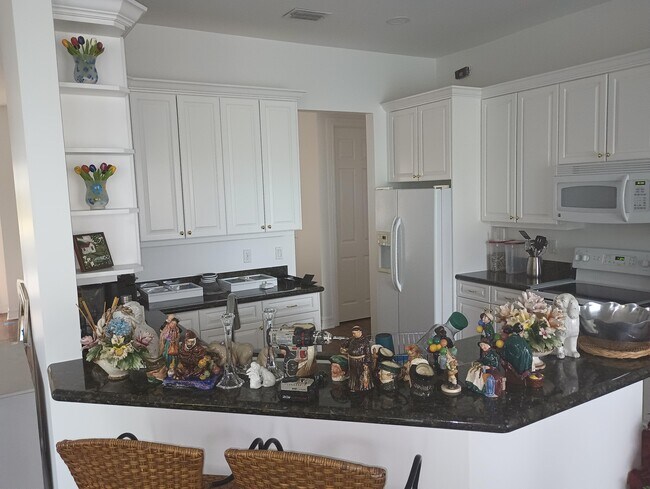 5391 SE Acadia Terrace in Hobe Sound, FL - Building Photo - Building Photo