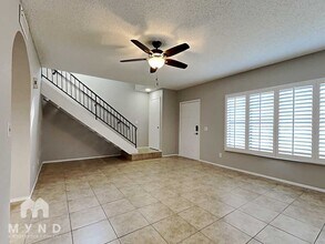 7801 N 44th Dr, Unit APT 23C in Glendale, AZ - Building Photo - Building Photo