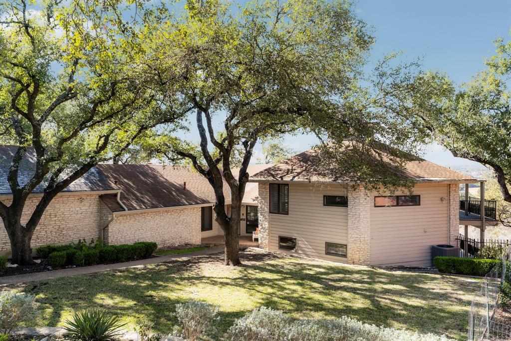 1922 Cypress Point W in Austin, TX - Building Photo