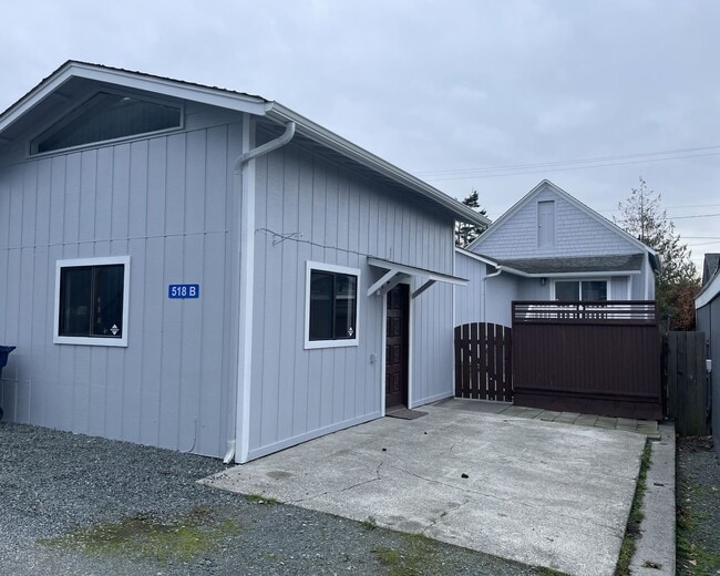 property at 518 4th St