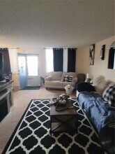 4880 Locust St NE in St. Petersburg, FL - Building Photo - Building Photo