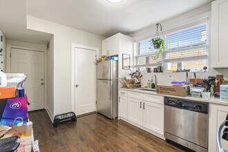 3228 N Hamlin Ave in Chicago, IL - Building Photo - Building Photo