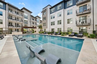 The Addison Apartments in Austin, TX - Foto de edificio - Building Photo