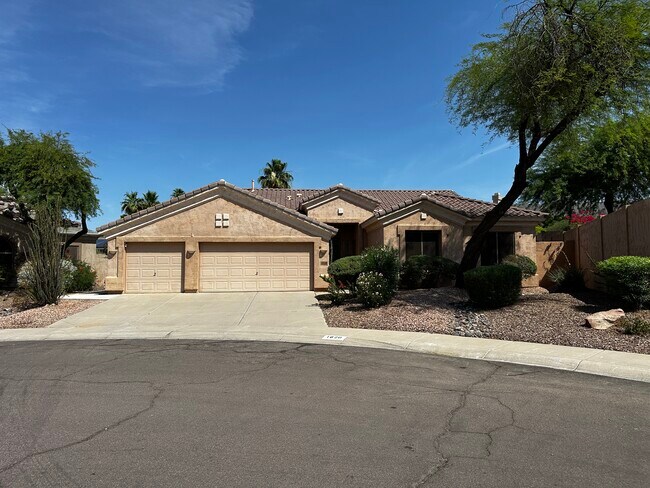 property at 1620 W Nighthawk Way