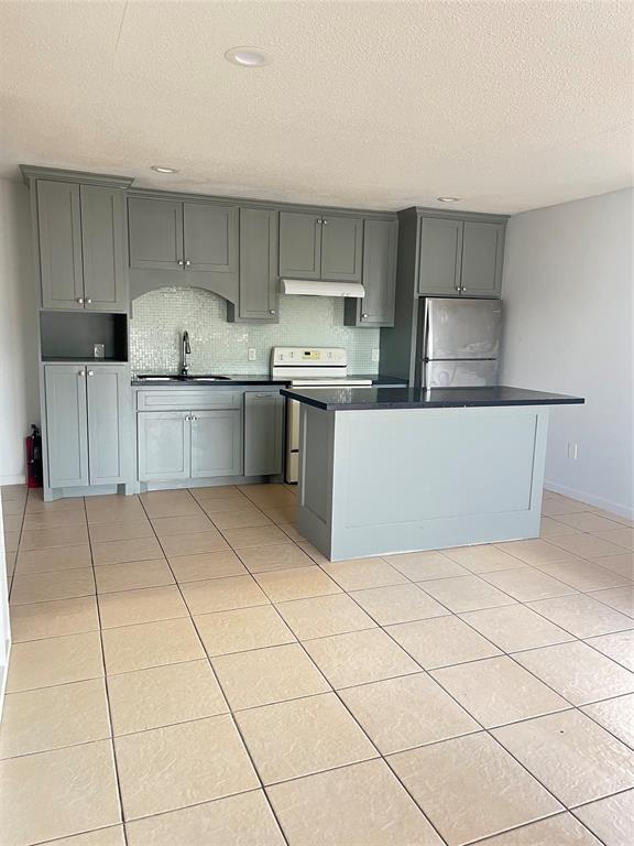 property at 5526 Stonewall St