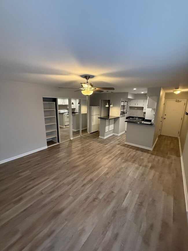 744 W Gordon Terrace in Chicago, IL - Building Photo - Building Photo