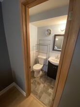 6538 N Northwest Hwy, Unit 2J in Chicago, IL - Building Photo - Building Photo