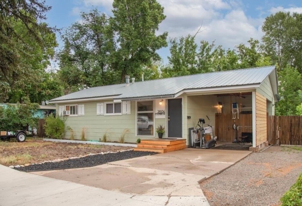 2604 Columbine Dr in Durango, CO - Building Photo