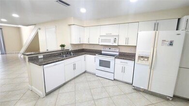 1601 Sorrento Dr in Weston, FL - Building Photo - Building Photo