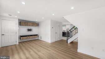 4735 Still Pl in Woodbridge, VA - Building Photo