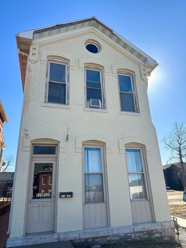 property at 820 York St