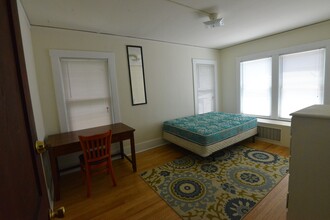 412 Hillview Plz, Unit 412 in Ithaca, NY - Foto de edificio - Building Photo