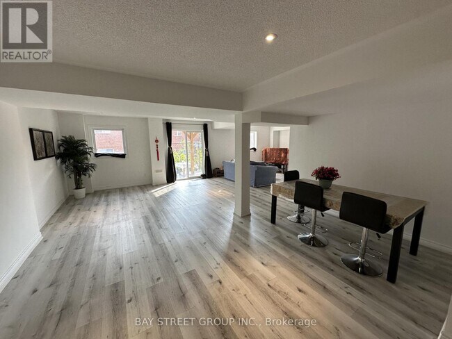 196 Colesbrook Rd in Richmond Hill, ON - Building Photo - Building Photo