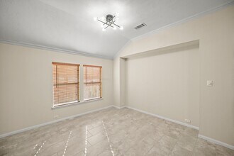 17915 Pinewood Green in Houston, TX - Building Photo - Building Photo