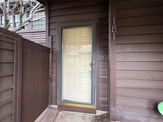 2611 Grants Lake Blvd in Sugar Land, TX - Building Photo - Building Photo