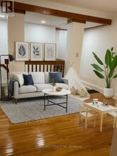 531 Woodbine Ave in Toronto, ON - Building Photo - Building Photo