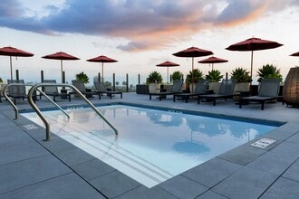 Denizen in San Diego, CA - Foto de edificio - Building Photo