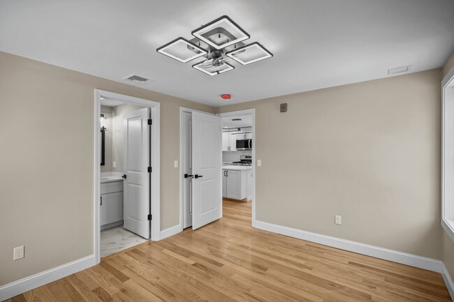 670 Killingly St, Unit Third floor