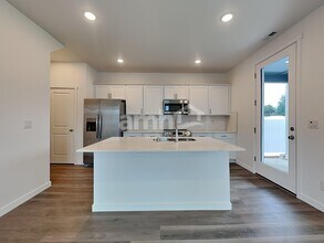 5140 Turnstone St SE in Olympia, WA - Building Photo - Building Photo