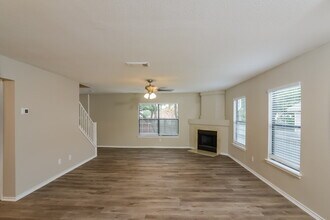 11319 Bronze Sand in San Antonio, TX - Building Photo - Building Photo