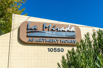 La Mirada Apartments in El Paso, TX - Foto de edificio - Building Photo