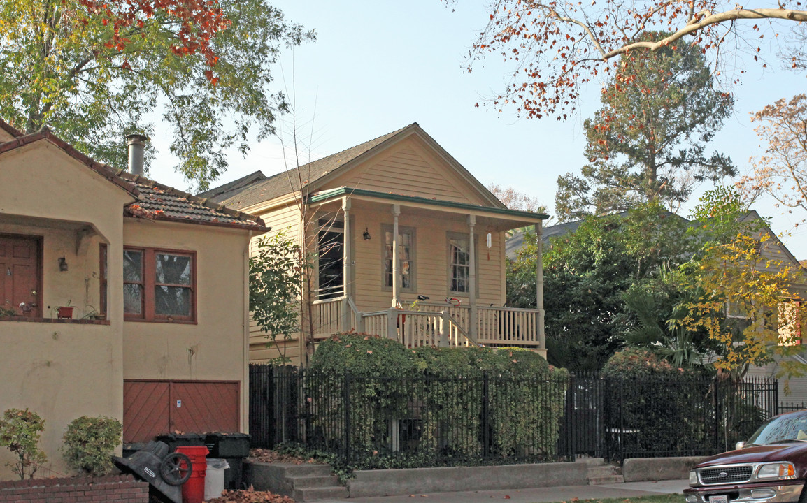 324 T St in Sacramento, CA - Building Photo