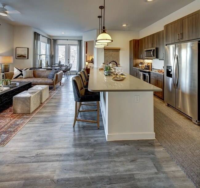 221 W Lancaster Ave