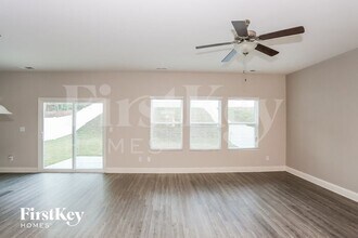 9336 Sloan Forest Dr in Charlotte, NC - Building Photo - Building Photo