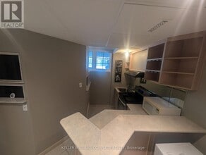 30 Merton Rd in Brampton, ON - Building Photo - Building Photo