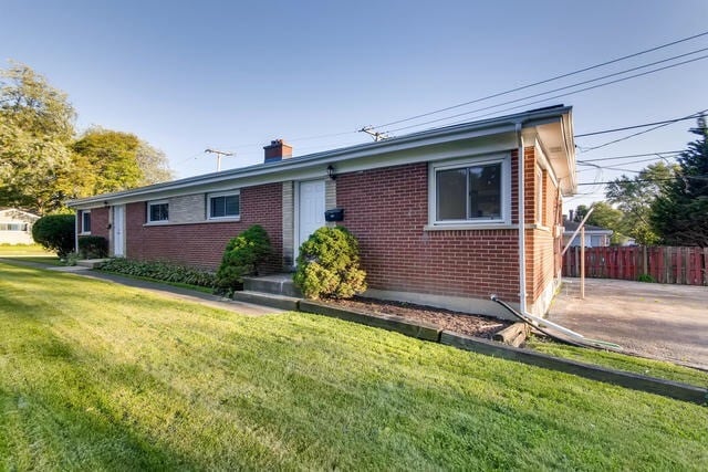 436 N Gerard Ave in Villa Park, IL - Building Photo