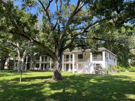 1 Bed/1 Bath - Unit 3 in St. Petersburg, FL - Building Photo