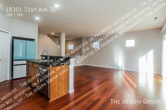 18301 31st Ave SE in Bothell, WA - Building Photo - Building Photo