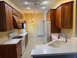 13 Hamlet Cl in Parkersburg, WV - Building Photo - Building Photo