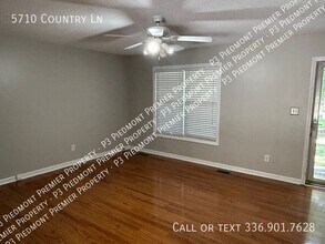 5710 Country Ln in Greensboro, NC - Building Photo - Building Photo