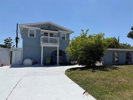 2926 W St John St in Tampa, FL - Building Photo