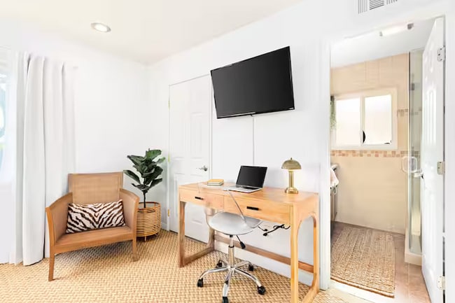 14225 Mango Dr in Del Mar, CA - Foto de edificio - Building Photo