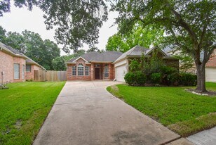 4706 Torrington Ct in Sugar Land, TX - Building Photo