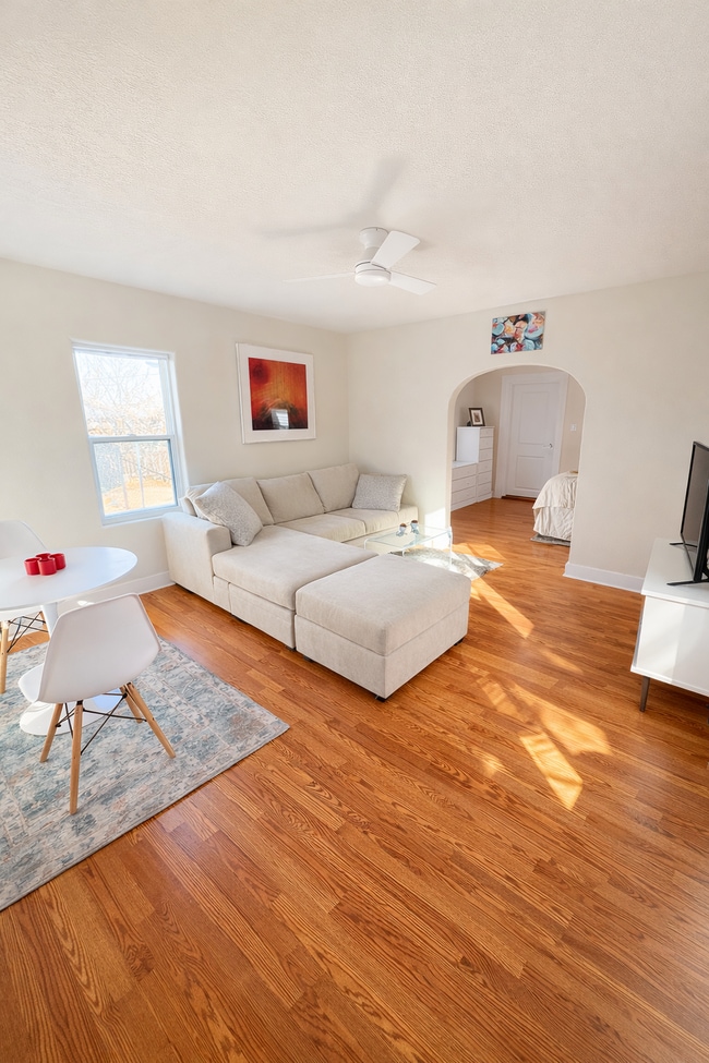 property at 2-722 Broadway Blvd SE