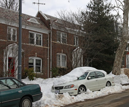 4013 Davis Pl NW in Washington, DC - Building Photo - Building Photo