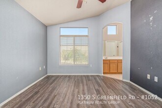 1350 S Greenfield Rd in Mesa, AZ - Building Photo - Building Photo