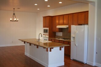 10765 Serratina Dr in Reno, NV - Building Photo - Building Photo