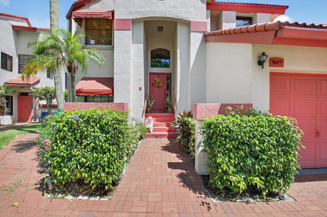 7677 Lexington Club Blvd in Delray Beach, FL - Building Photo