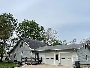 1010 Jackson St in Marysville, KS - Building Photo - Building Photo
